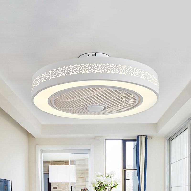 Acryl weiß hängende Lüfterlampe Runde LED 21,5 "Weitminimalismus Halbflush -Deckenleuchte mit 4 Klingen