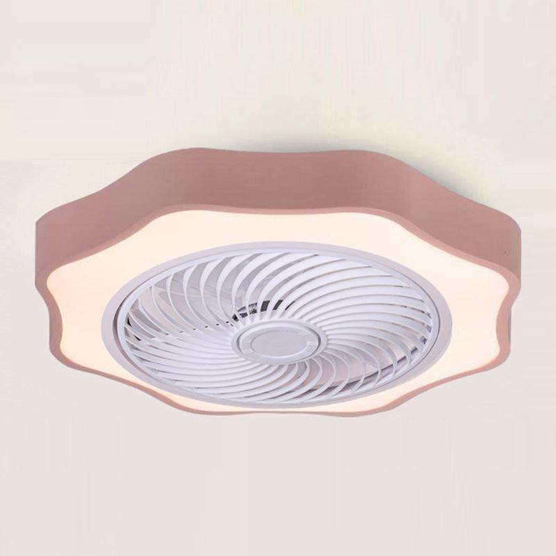 Éclairage de ventilateur de plafond en métal floral