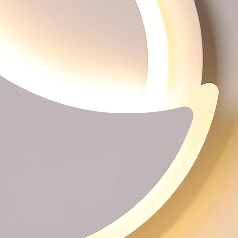Disk Shape Wall Lamp Modern Style Acrylic 2 Lights Sconce in White / Black