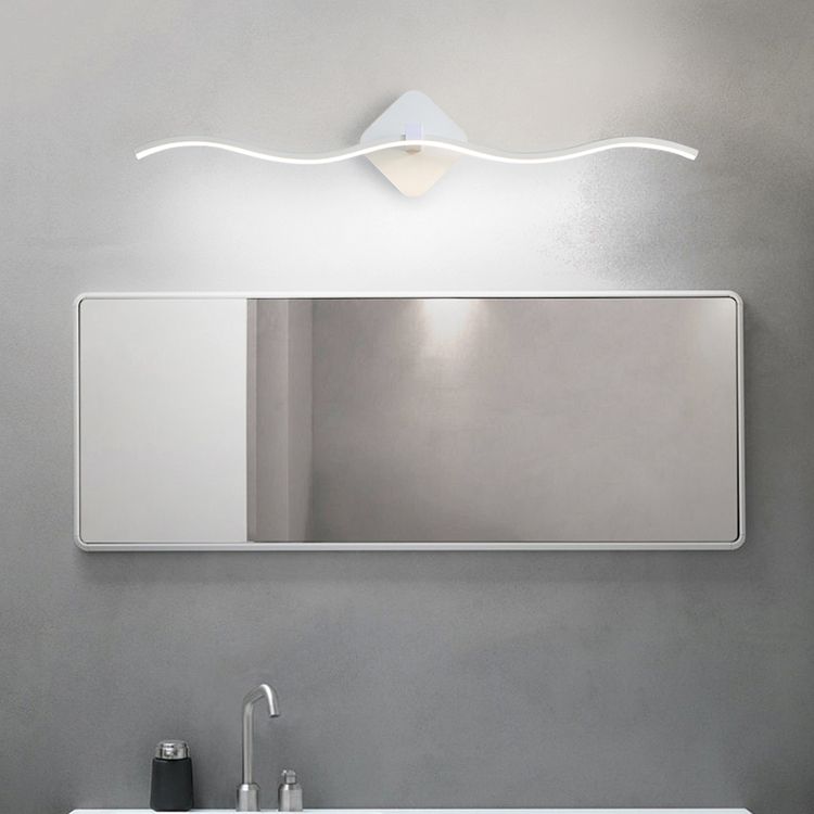 Modern Simple Fashion Style Linear Shade Wall Sconce Metal 1 Approches légères