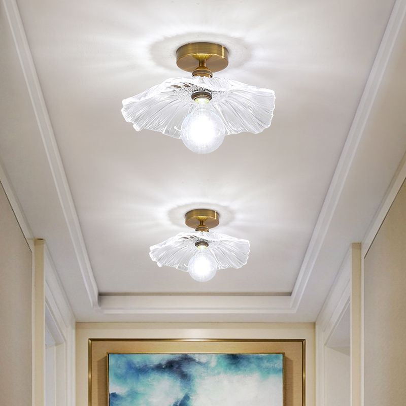 Lampada da soffitto moderna e semplice a forma di loto Plafoniera in rame a 1 luce con paralume in vetro