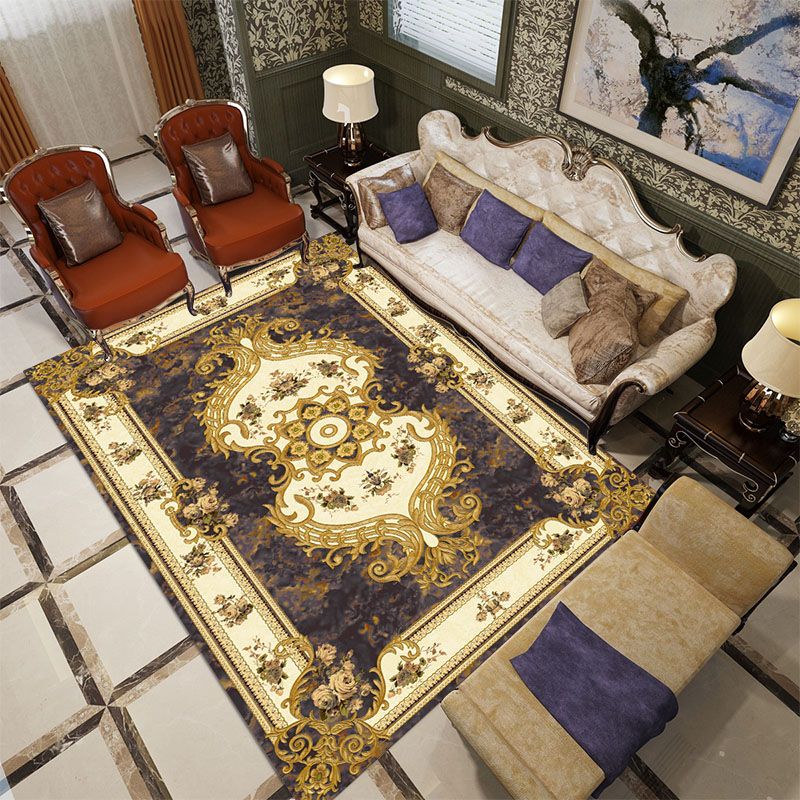 Red Luxury Carpet Polyester Graphic Carpet Washable Carpet for Home Decoration