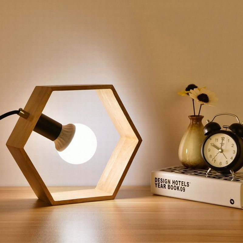 Iluminación de mesa individual minimalista de soporte de madera hexagonía con diseño de bombilla desnuda