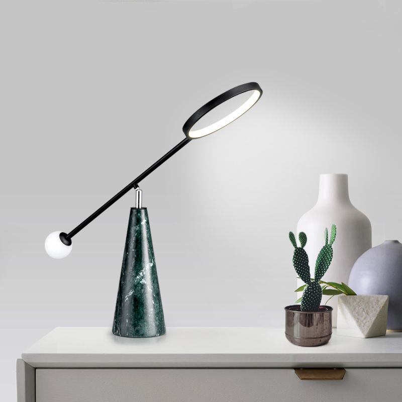Tableuse de nuit en forme géométrique moderne Marbre 1-Light Living Room Table Table avec un bras d'équilibre en noir / vert