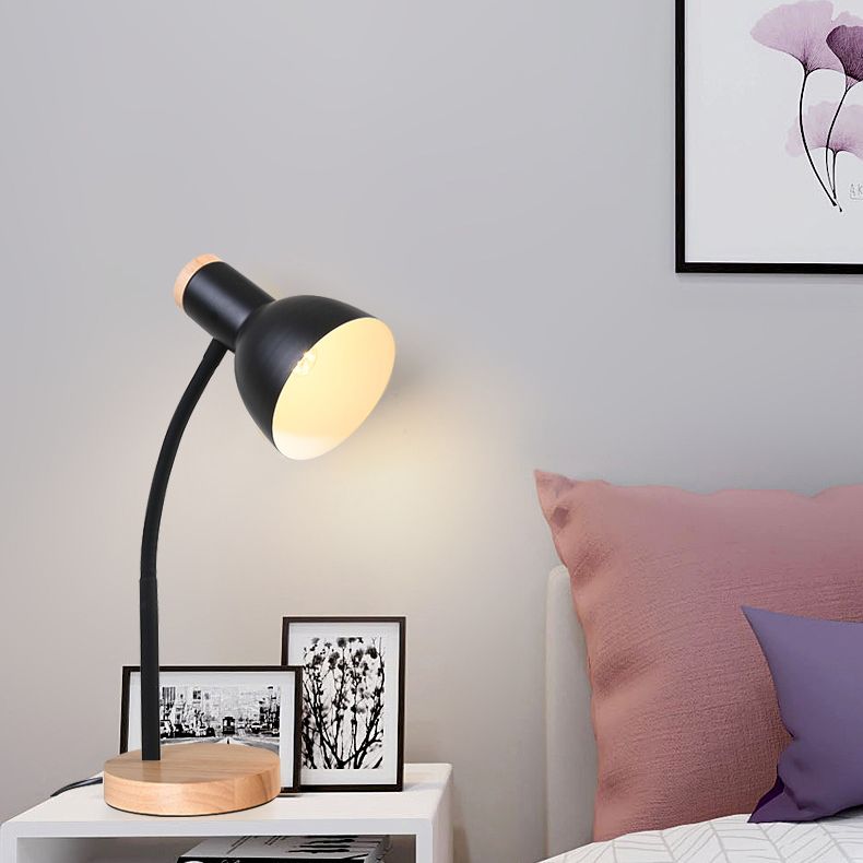 Lampada da scrivania da scrivania moderna per scrivania in stile colorato per la camera da letto