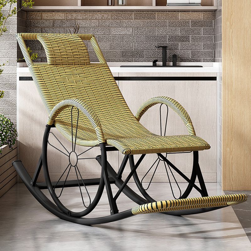 Modern Spindle Rocking Chair Metal Frame Wheel Handrail Woven Rope Rocker Chair for Home
