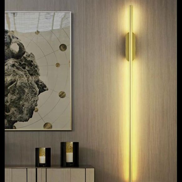 Zeitgenössische lineare Wand montierte Beleuchtung Metallische Wandmontagelampe für Wohnzimmer