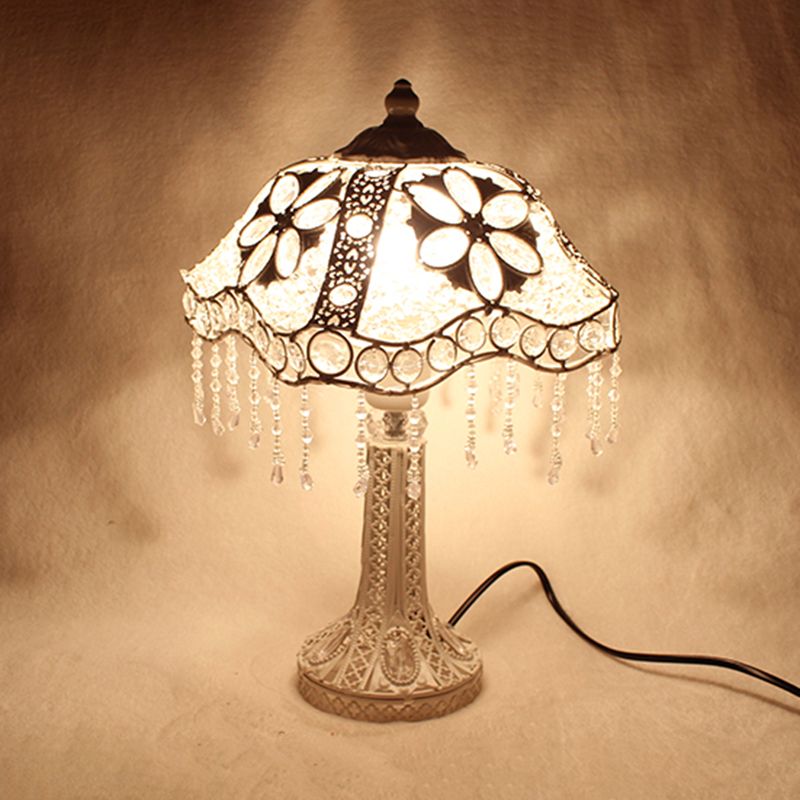 Bohemian mit einer Gekibeled -Tischbeleuchtung 1 Glühbirnen -Metall -Nachttisch Licht in Weiß/Rot/Gelb für Wohnzimmer