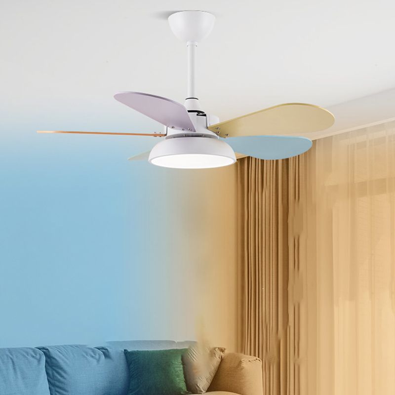 Kids Creative LED Fan Pendant Light Iron Fan Chandelier with Colorful Wooden Lamina