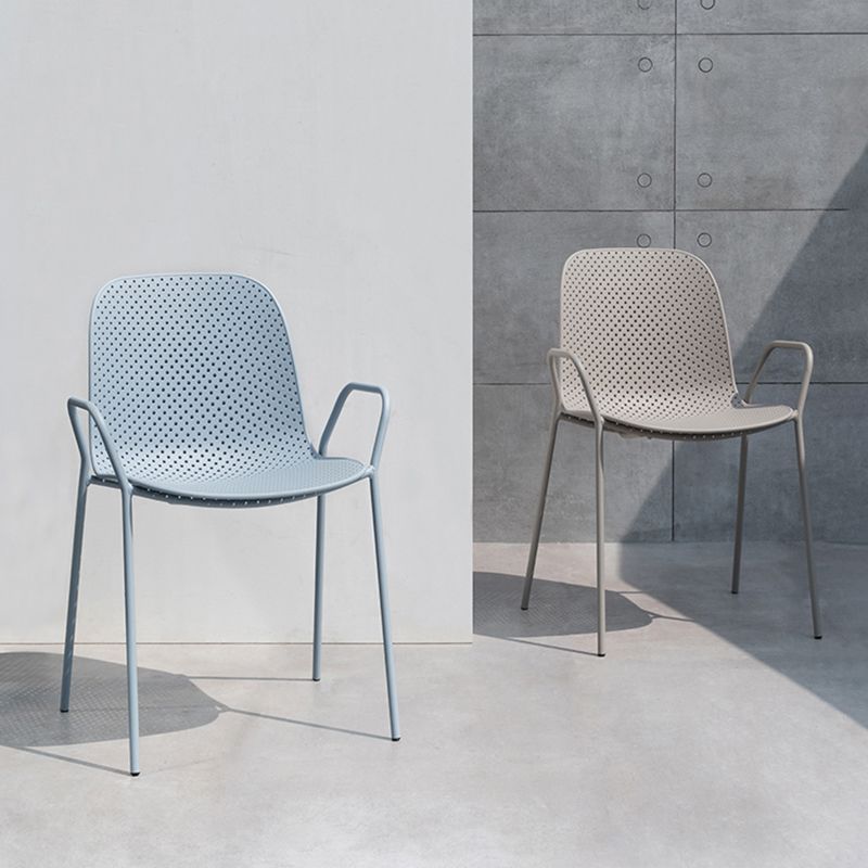 Sillón de comedor de plástico de estilo escandinavo, respaldo sólido, silla individual