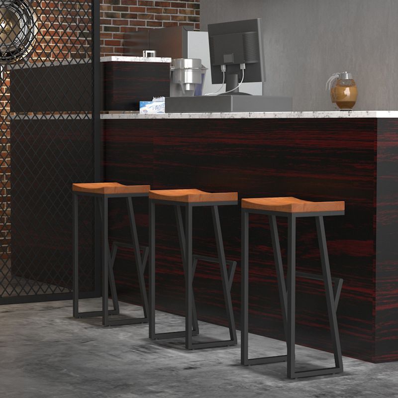 Industrial Metal Barstool Low Back Wood Counter Stool in Matte Finish for Indoor