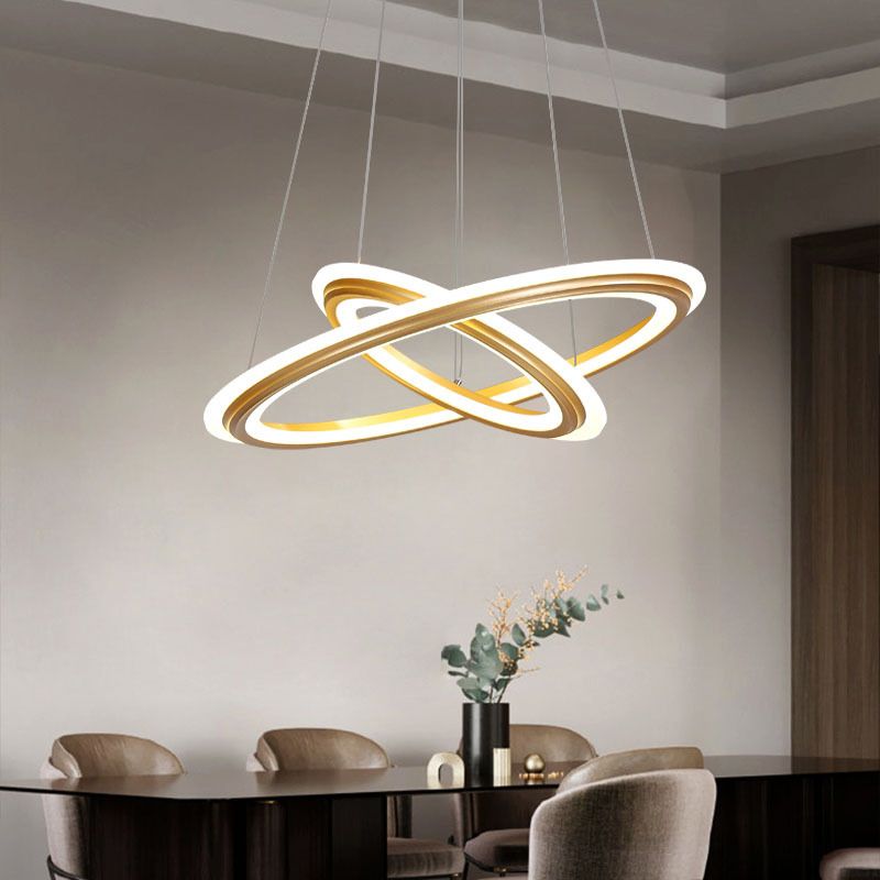 Accesorios de iluminación de lámpara de múltiples niveles Lámpara colgante de lámpara de 3 luces con sombra acrílica