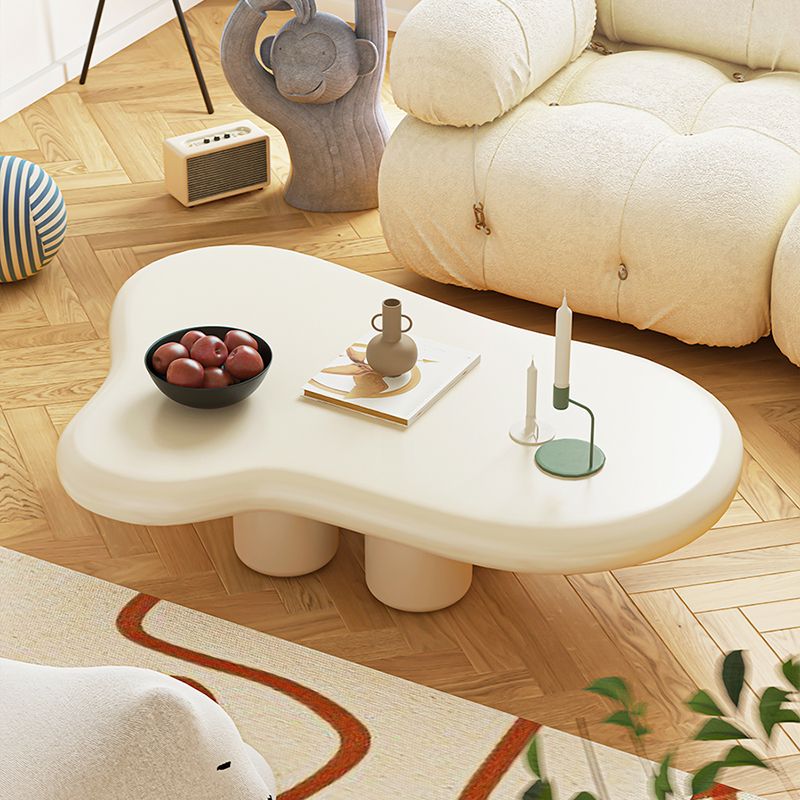 Scandinavian Style Coffee Cocktail Table Solid Wood 3 Legs Coffee Table in White