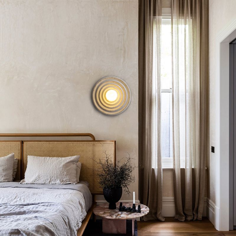 Nordic Style Wall Mount Light Circle Shape Resin Wall Lamp for Living Room