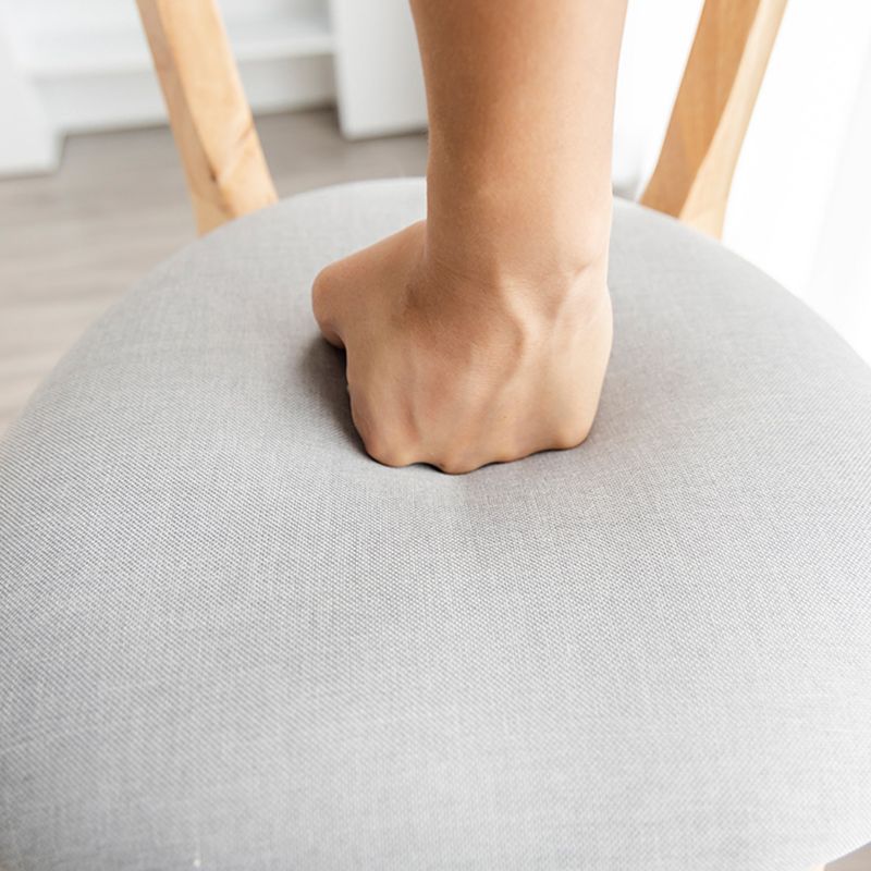 Barkruk in Scandinavische stijl, houten poten met lage rugleuning voor keukenbar