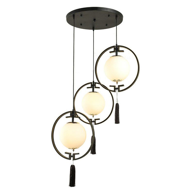 Black Cluster Globe Posting Light Chinoiserie Moderna lámpara de suspensión de vidrio blanco con anillo de borla