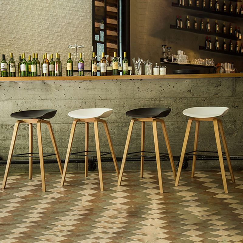 Contemporary Wood Stool Backrest Counter Plastic Counter Stool in Matte Finish for Indoor