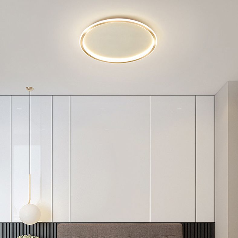 Goldfarbene LED-Deckenleuchte mit Schleifen, einfache, prägnante Acryl-Unterputzbeleuchtung für die Veranda im Flur