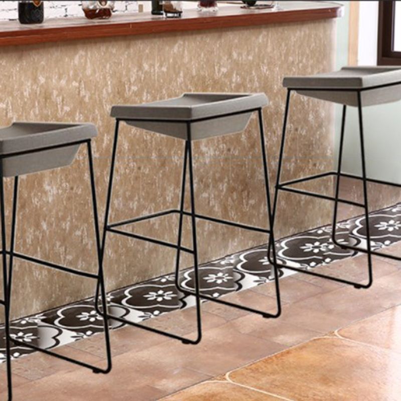 Industrial Style Barstool Indoor Metal Black 4 Legs Bar Stool for Restaurant
