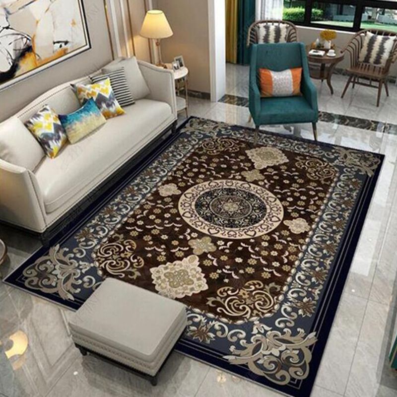 Dark Brown Traditional Rug Polyester Graphic Rug Non-Slip Backing Rug for Living Room