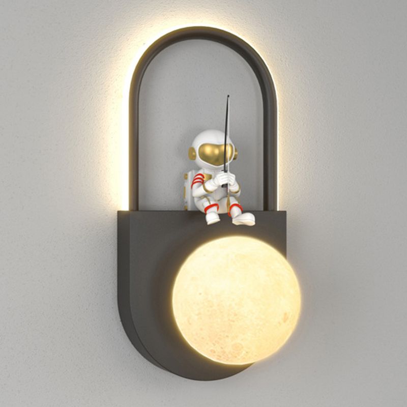 Modern Style Wall Light Fixture Creative Astronaut Wall Light Sconce for Bedroom
