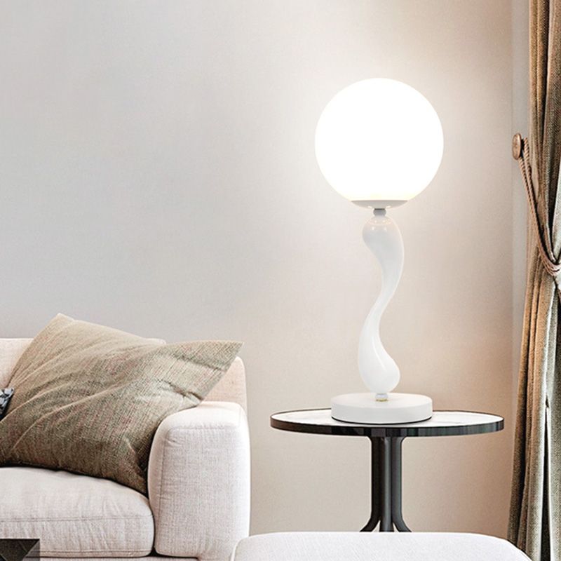 Stile nordico 1 lampada da tavolo lampada a forma di delfino Luce da comodino con paralume