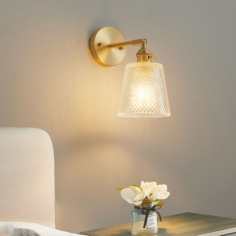 Metal 1-Light Wall Lamp in Modern Luxury Style Geometric Glass Wall Light in Gold