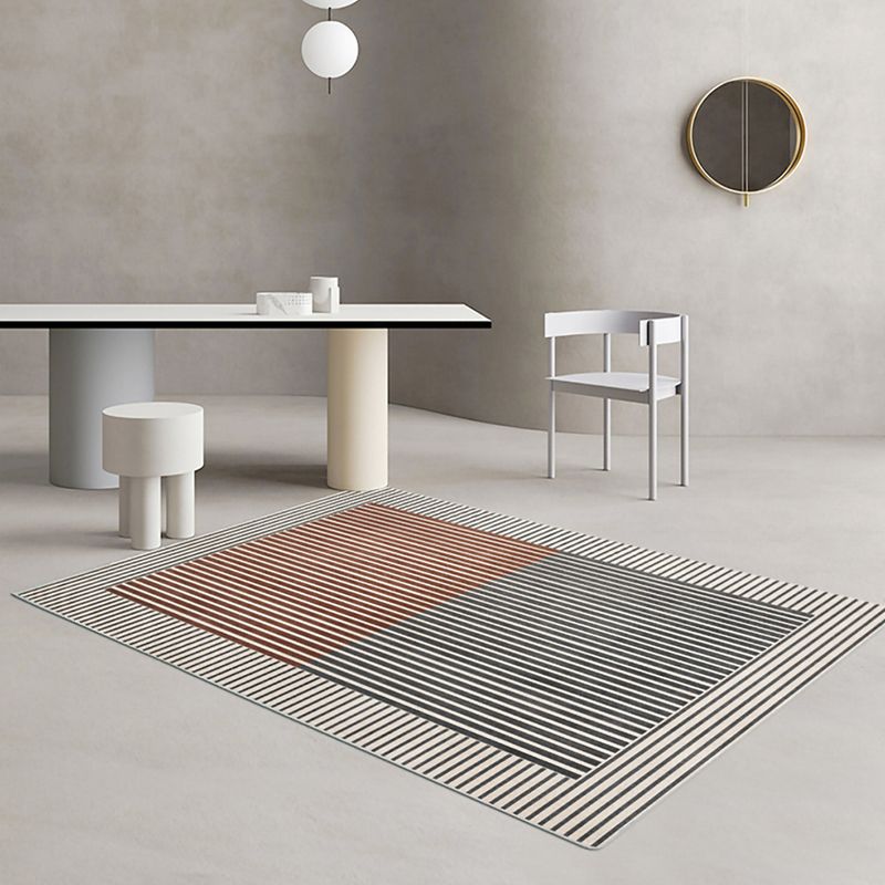 Light Grey Casual Rug Polyester Striped Rug Stain Resistant Rug for Living Room