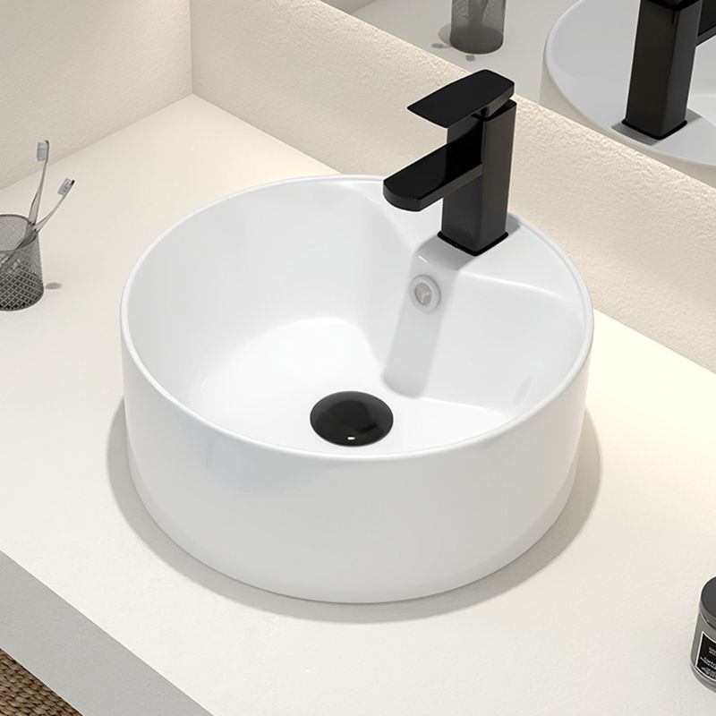 Round Vessel Bathroom Sink Vitreous China Vessel Lavatory Sink