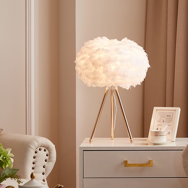 Goose Feather Sphere tafellamp Noordig 1 bol nachtstandlicht met statiefstandaard