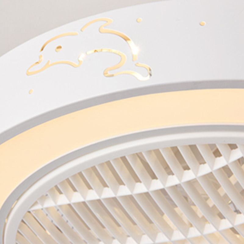 Lampada a ventola del soffitto in metallo nordico a filo arrotondato con lama di ventola di plastica
