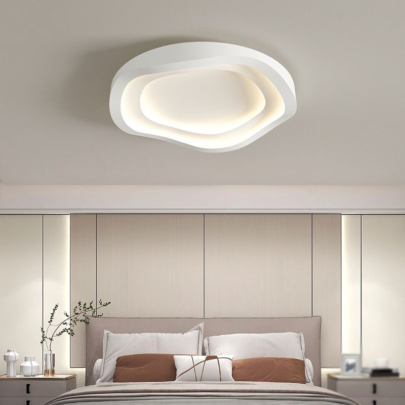 Modernism Flush Mount Metal Ceiling Mounted Fixture in White for Bedroom