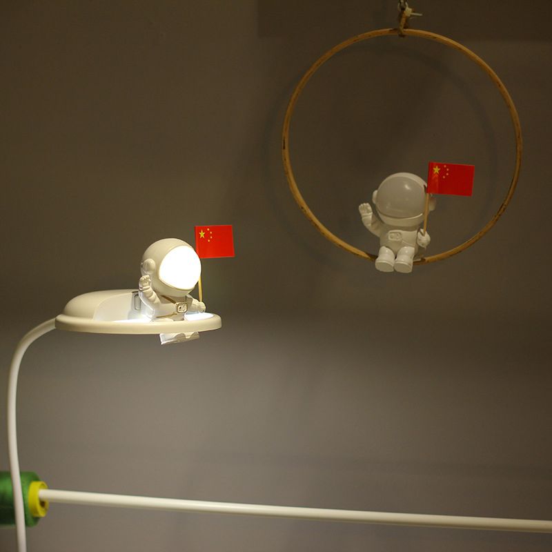 Modern Kids Table Light Timed Astronaut 1-Light Desk Lamp for Children's Room