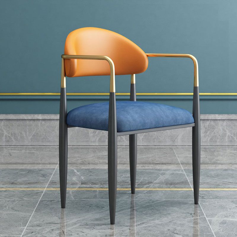 Sillas de cocina de estilo moderno que cenan la silla lateral del brazo trasero abierto con las piernas del metal