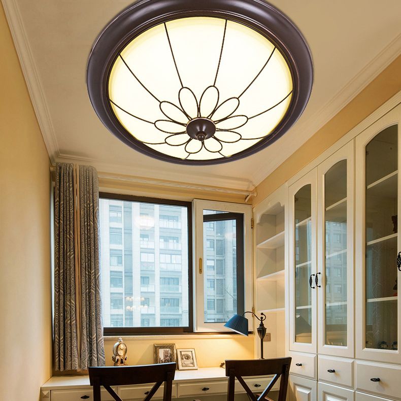 Koepelvormige plafondinbouwlamp in de hal, landelijke stijl, wit glas, zwart, inbouw LED-licht