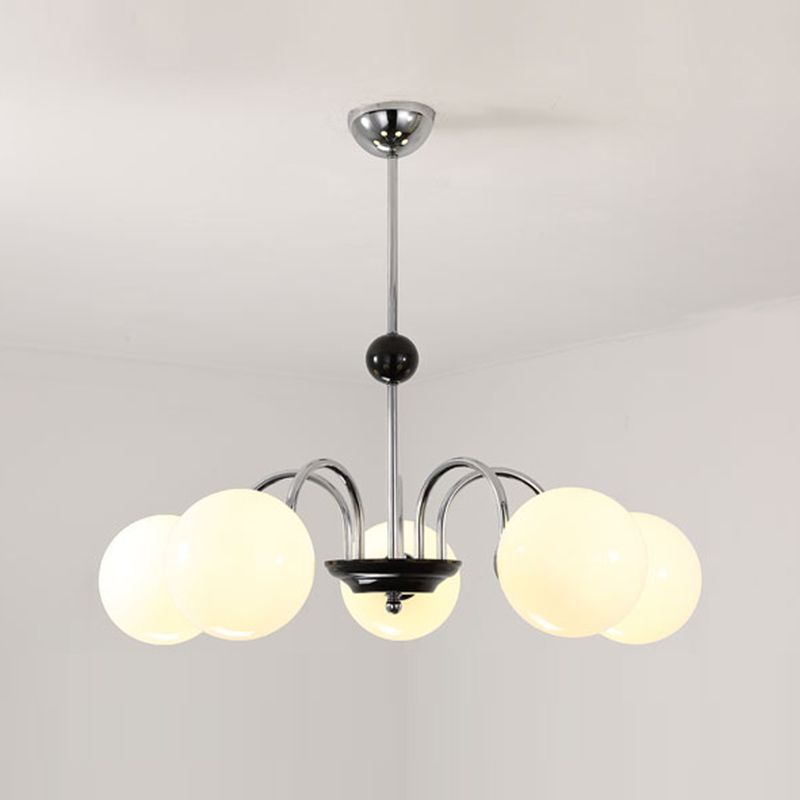 Luminaires de lustre en métal.