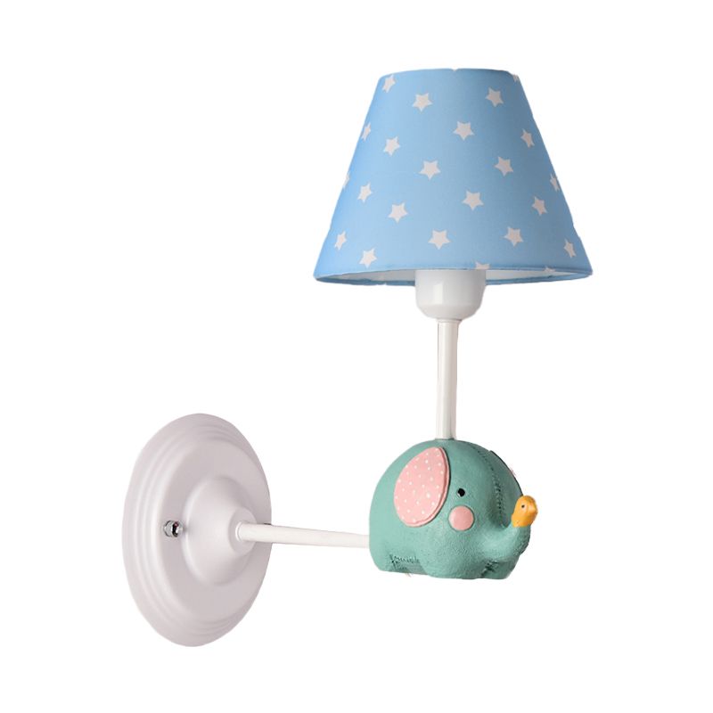 Ángulo recto Lámpara de pared de dormitorio infantil Iron de 1 linda lámpara de luz para niños con tono rosa/azul y linda decoración de elefantes