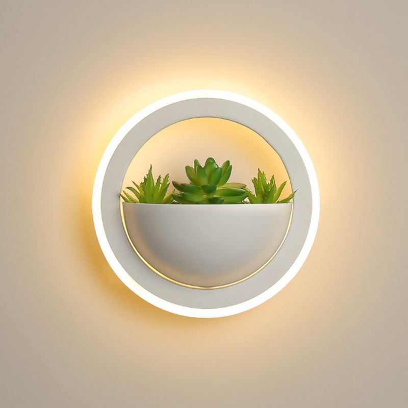 Geometry Metal Wall Light Modern Style 1 Light Wall Lamp in White(Plant Not Included)