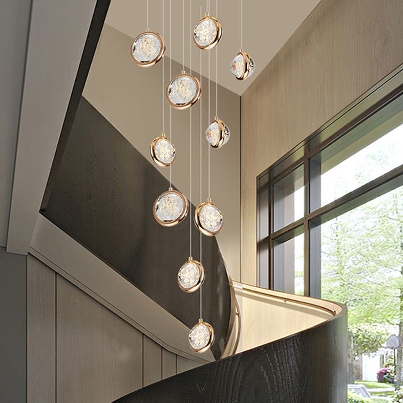 Pendard moderne Métal et cristal multiple suspendu pour escalier