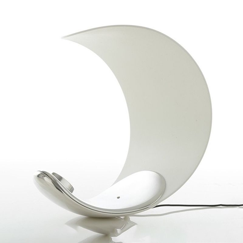 Postmodern Table Lamp Minimalist Metal LED Night Stand Lighting for Sitting Room Bedroom