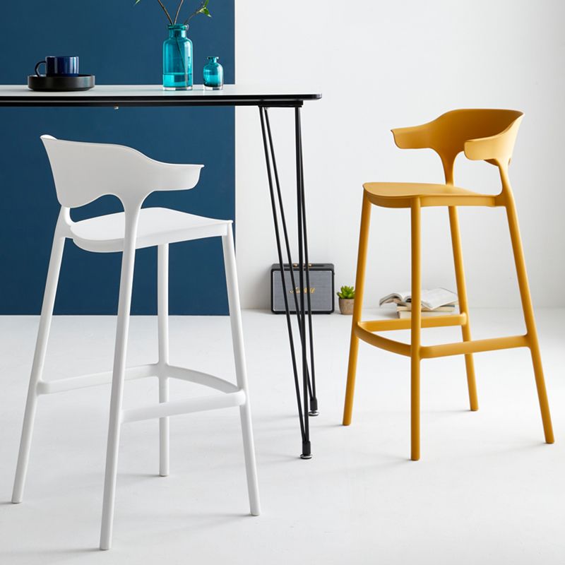 29-inch Modern Counter Bar Stool Armed Plastic Indoor Bar Stool with Footrest