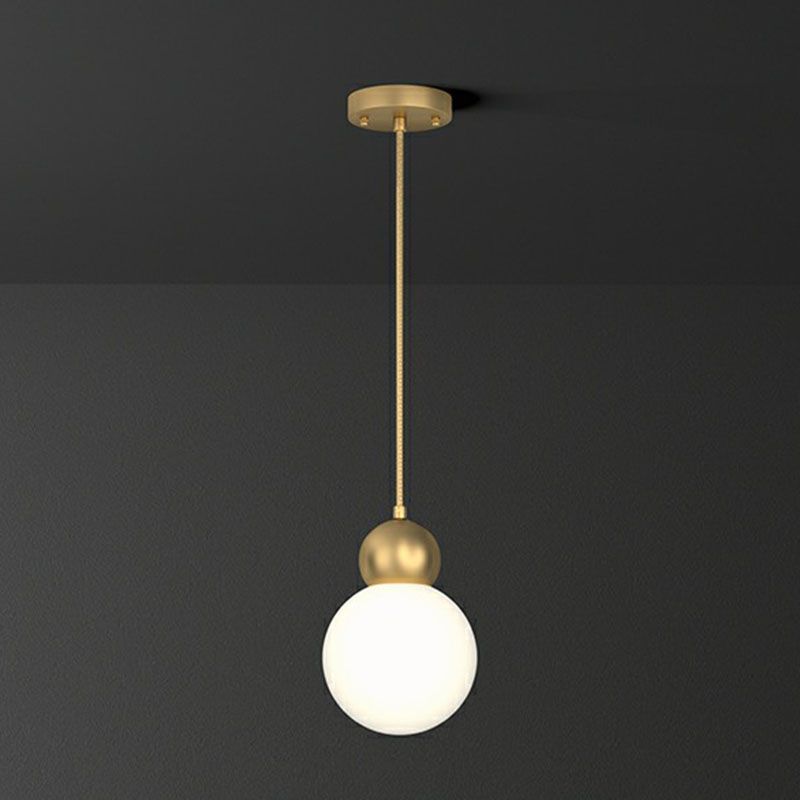 Gouden afwerking Balophanging Lichtarmatuur eenvoud 1 Licht melkglas hanger voor slaapkamer