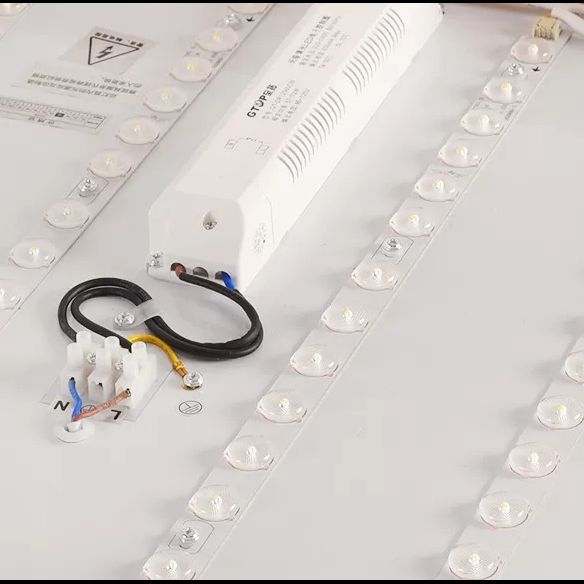 Vierkant plafondmontage lichtarmatuur Eenvoudige houten houten inbouw plafondkroonluchter