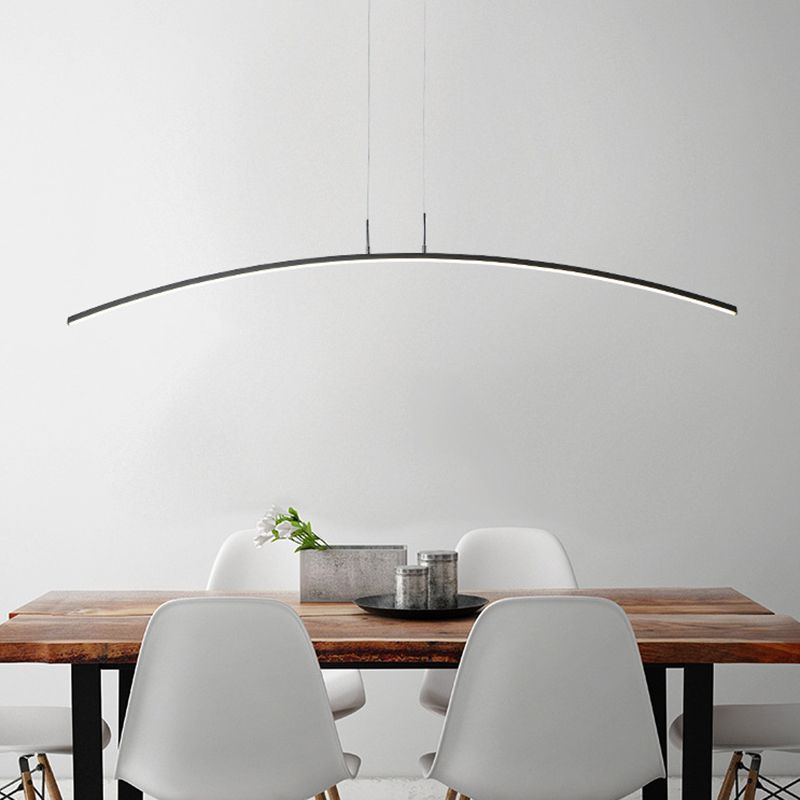 Lampada dell'isola Arch Black/Nero Simplicity Iron Iron Accoglienza a sospensione LED Apparecchiatura in luce calda/bianca sul tavolo da pranzo