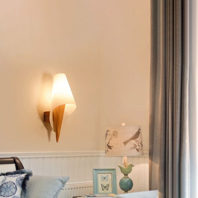 Luci di applique da parete di semplicità contemporanea con arte in legno per camera da letto