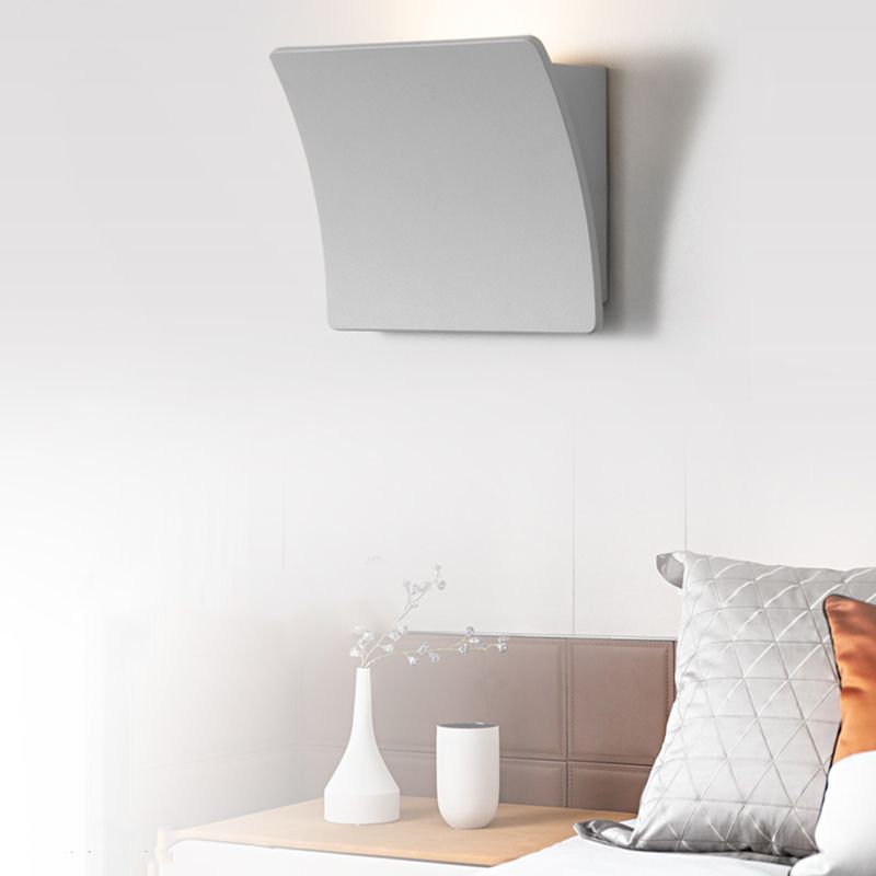 Square Shade Metal Wall Sconce Modern Style 1-Light Wall Mount Lighting