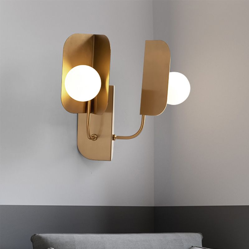 Gold Globe Wall Sconce Light moderne 2 lumières LED METAL MUR MOUR MONT POUR LE SOIR
