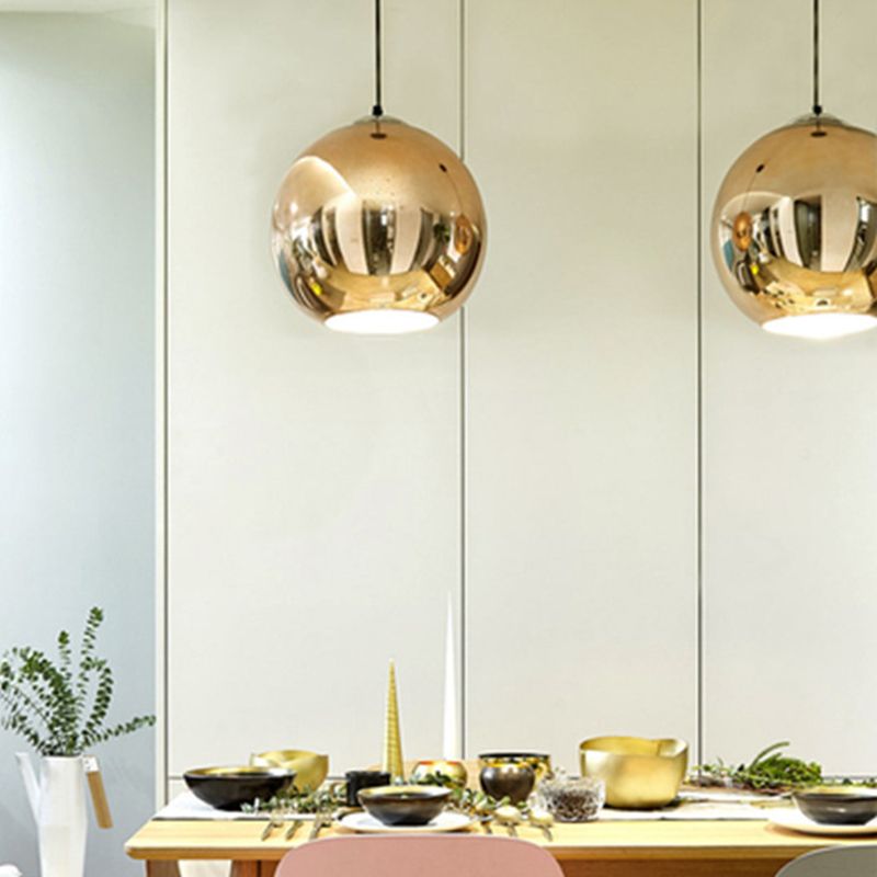 1 leichte Ballhängeleuchte postmoderne Spiegelglas Deckenleuchte für das Restaurant