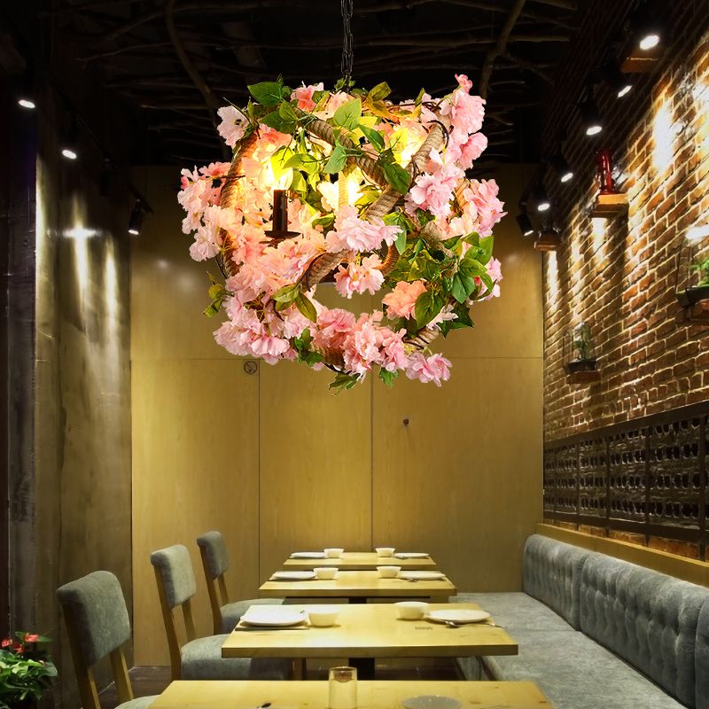 Iluminación de lámpara de araña de jaula rosa luz de restaurante de hierro industrial luz colgante con flor de cerezo artificial