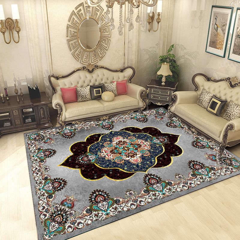Persian Medallion Pattern Carpet Polyester Area Rug Non-Slip Backing Indoor Rug for Living Room